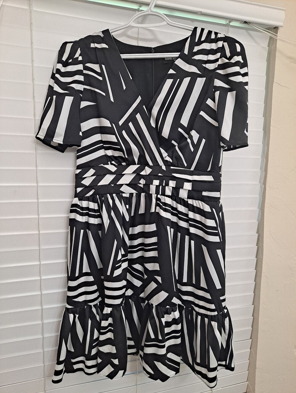 Karl Lagerfeld Black and White Geometric Wrap Dress Size 12